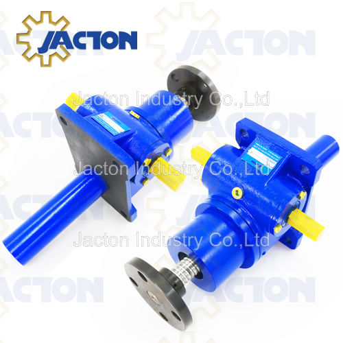 Jack v&iacute;t bi 10 tấn
