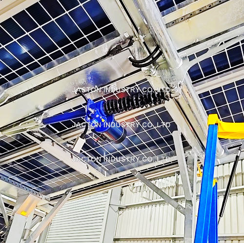 Motorbetriebener 48-V-Gleichstrom-Spindelheber mit doppeltem Gabelkopf und manuell bet&auml;tigtem Handrad, der f&uuml;r kommerzielle netzunabh&auml;ngige Solarstromsysteme f&uuml;r PowerHouse verwendet wird